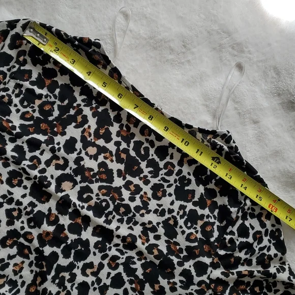 Blousy leopard print top - Picture 8 of 8